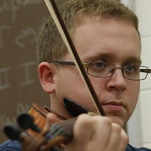 大音乐系学生小提琴演奏